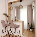 Wellcome Next To Metro Station *