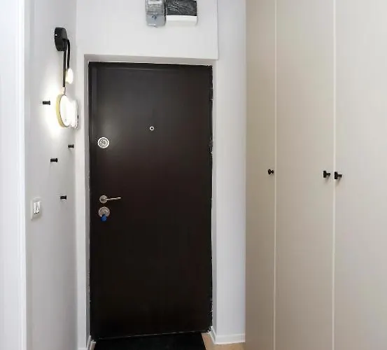 Wellcome Next To Metro Station *