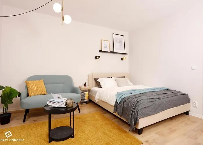 Wellcome Next To Metro Station Апартаменты